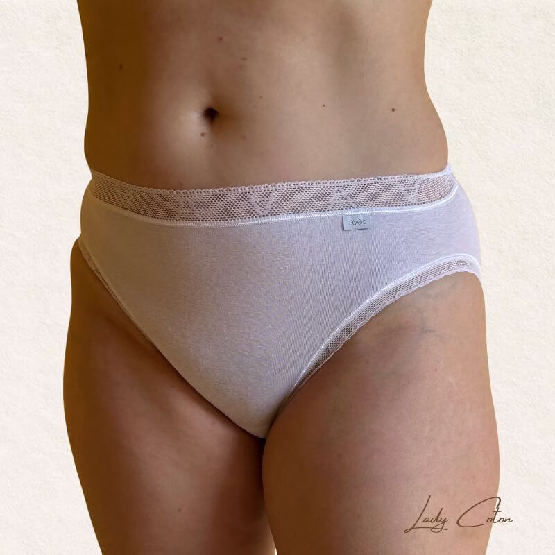 culotte en coton blanc taille mini marque Avet spécial taille basse